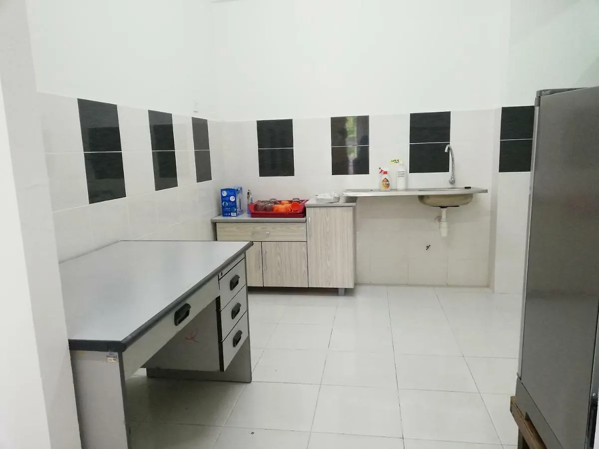 Rayyan Muslim Homestay Bayan Lepas 0*,